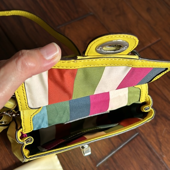 Coach crossbody - Picture 3 of 5